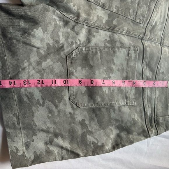 SPANX NWT Stretch Twill Short Size XL for Active Comfort - Picture 5 of 9